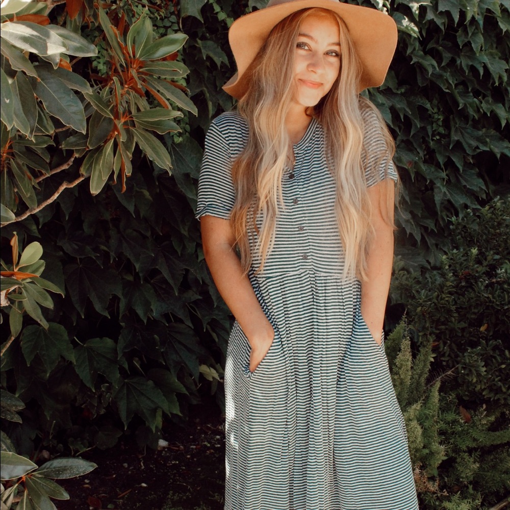 CALLED TO SURF dress with pockets!
